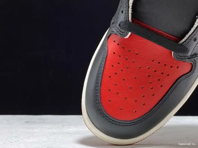 Air 555088-610 High 1 OG Retro Jordan Toe Bred 0418